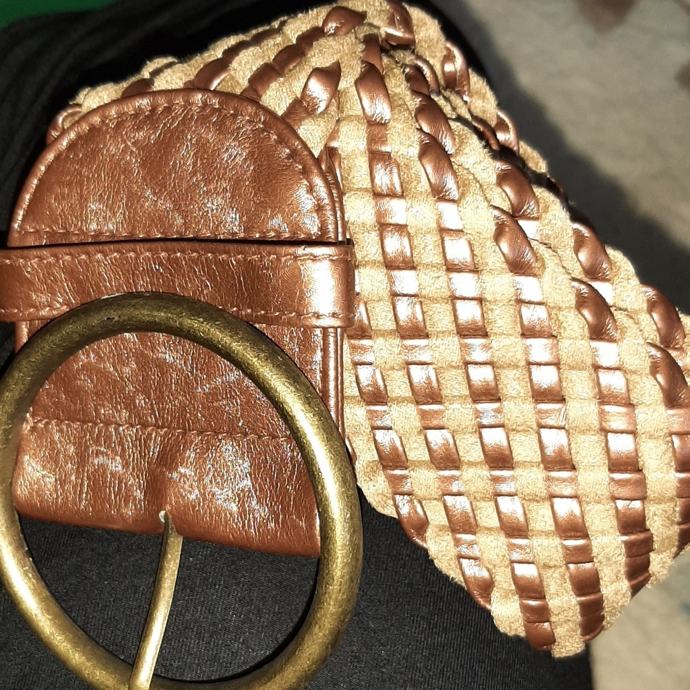 Split brand thick bronze and beige belt
